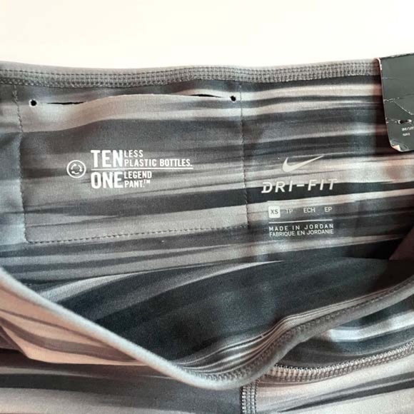 NWT NIKE STRIPED PATTERN DRI-FIT LEGGINGS - Picture 4 of 5